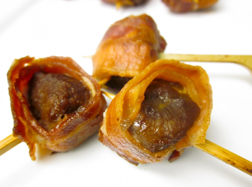 Gorgonzola Meatballs Wrapped in Bacon