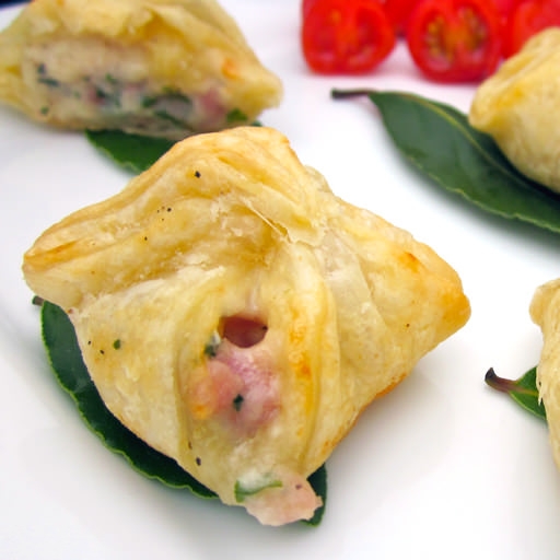 Chicken Cordon Bleu Puff 