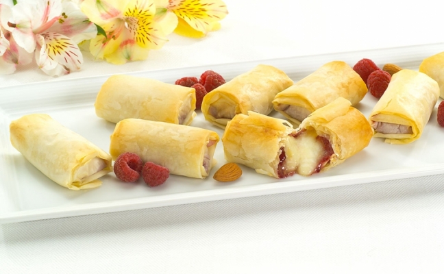 brie and raspberry phyllo rolls