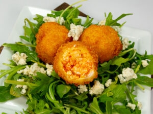 Buffalo Chicken Mac &amp; Cheese Popper