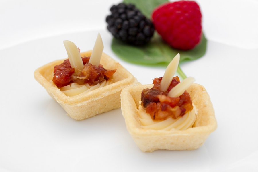 creamy-brie-canapés