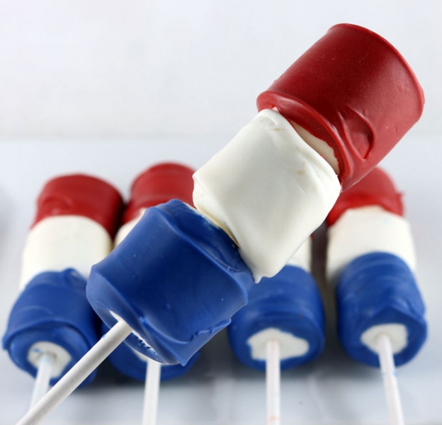 red-white-and-blue-marshmallow-wands