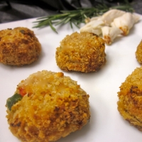 Crab Cakes (Breaded) Crab Cakes (Breaded)