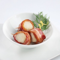 Scallops Wrapped in Bacon (Lightly Breaded) Scallops Wrapped in Bacon (Lightly Breaded)