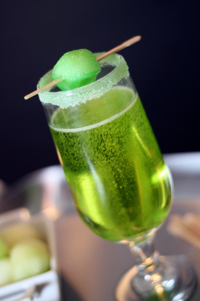 sparkling-shamrock-champagne-cocktails